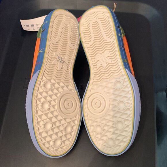 NWT Nizza slip on pride shoes. 5.5/7 - Picture 3 of 4